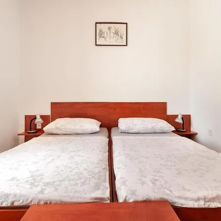 Apartament Boris - 30 M From Beach Trogir