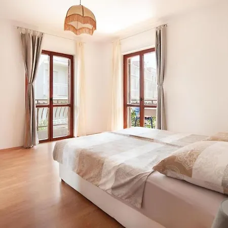 Boris - 30 M From Beach Appartement *